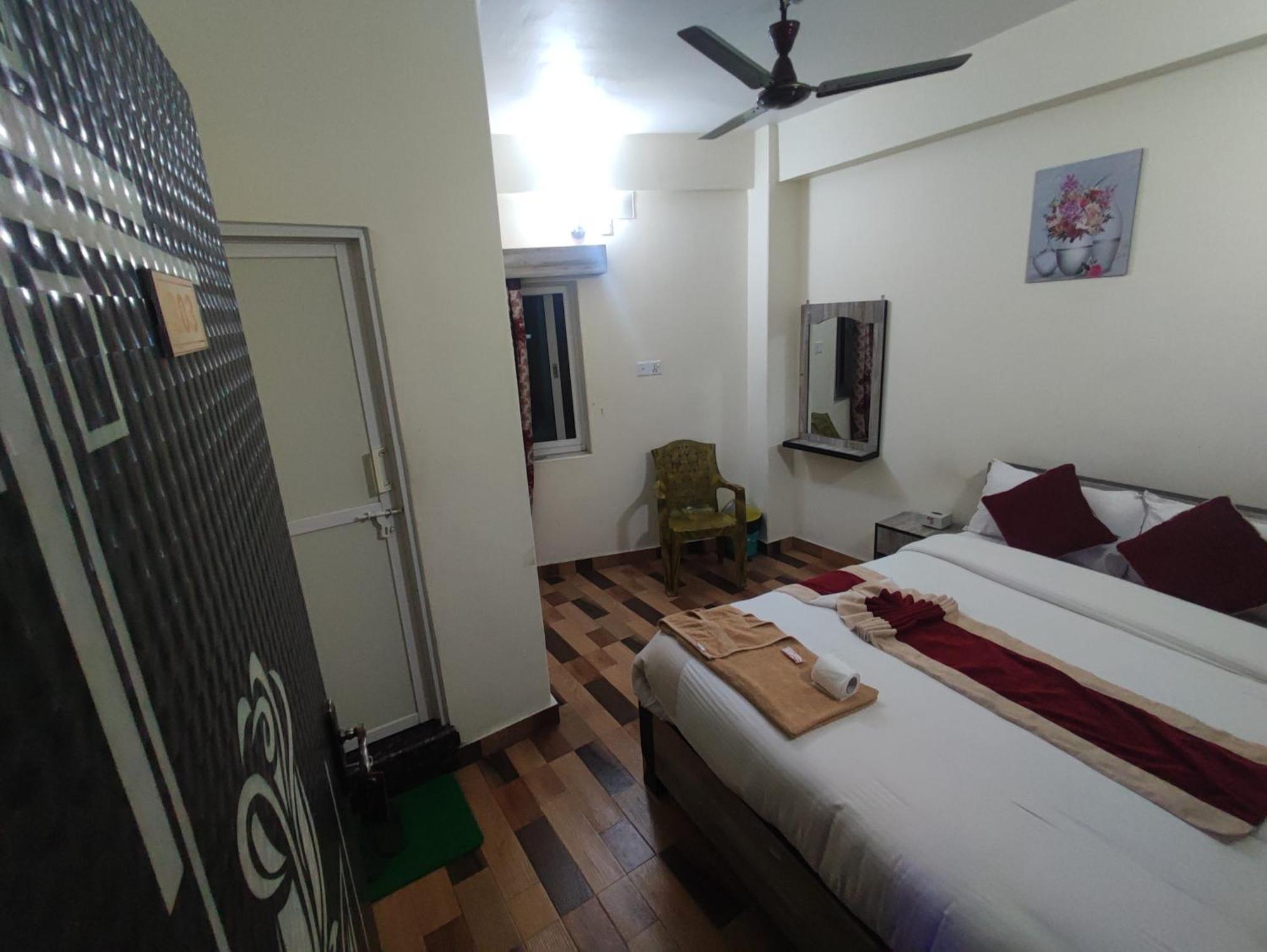 Hotel Kajiinn Pokhara Exteriör bild