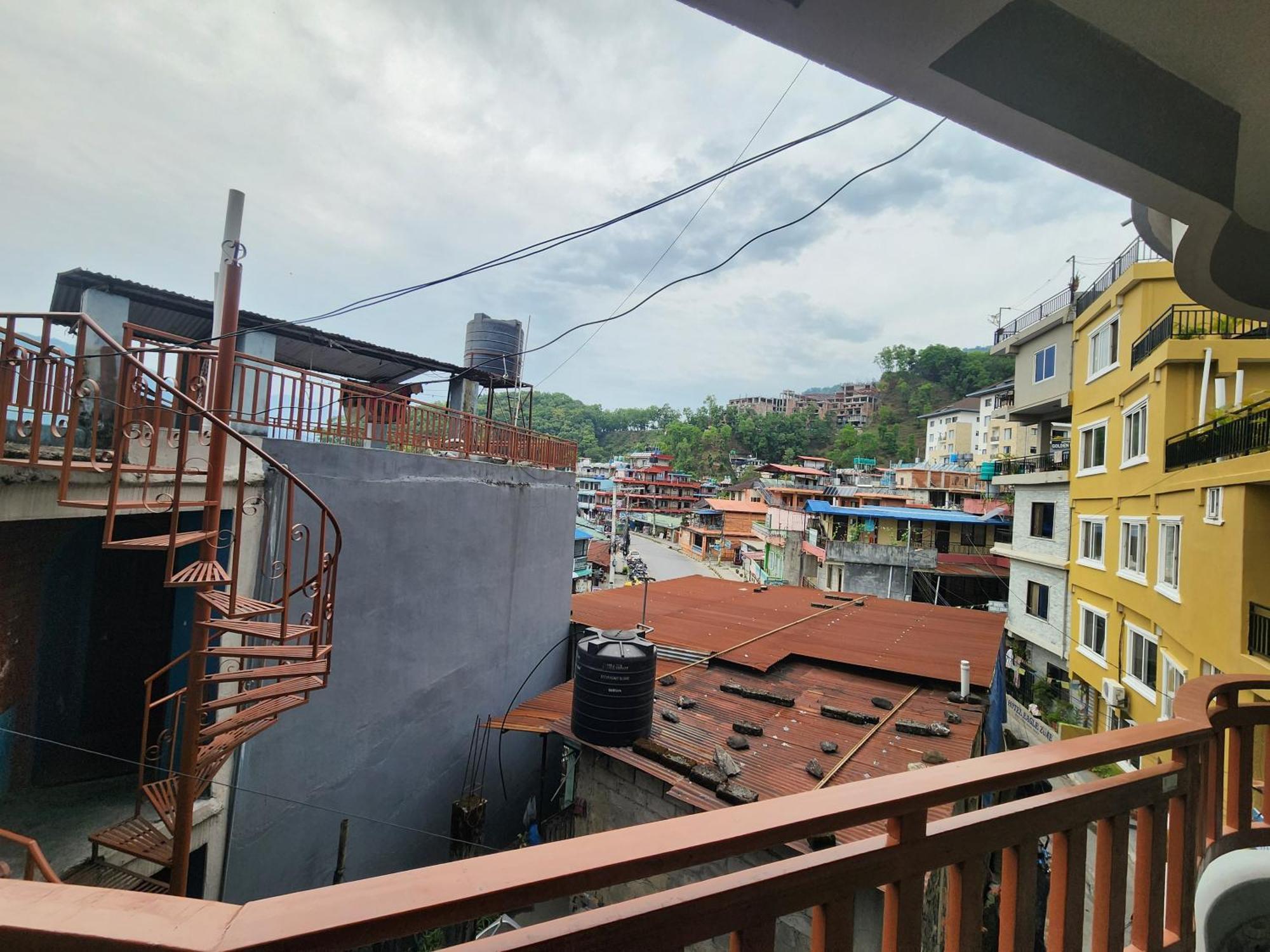 Hotel Kajiinn Pokhara Exteriör bild